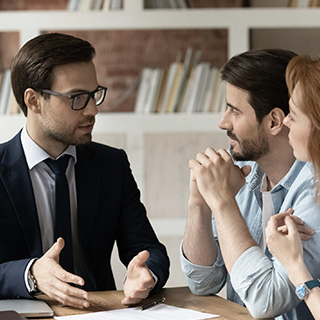 یوسف فضلی جمور، وکیل پایه یک دادگستری در غرب تهران